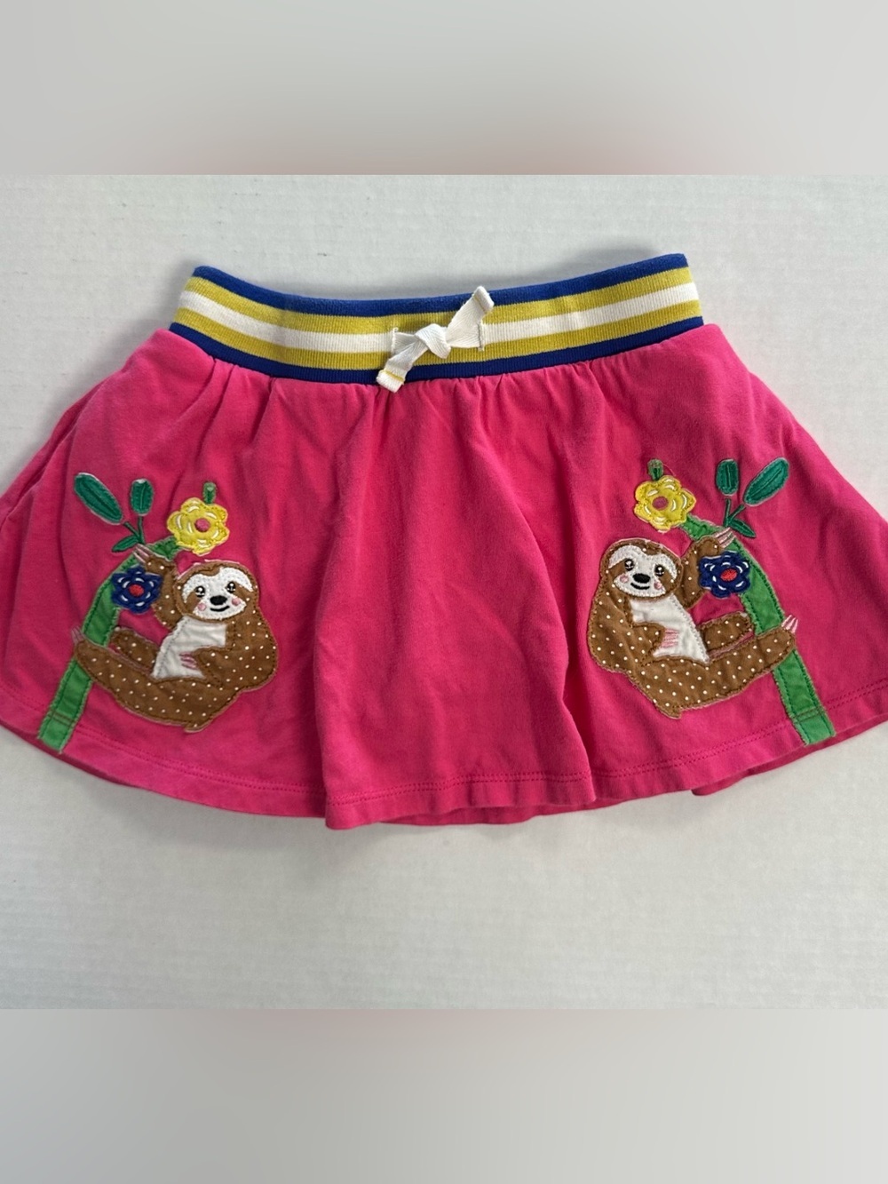Mini Boden Sloth Appliqué Skirt Shorts 3/4